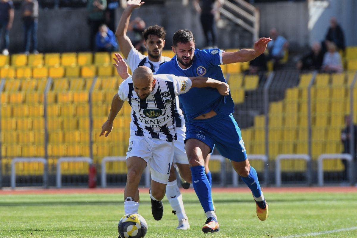 iraklis niki full